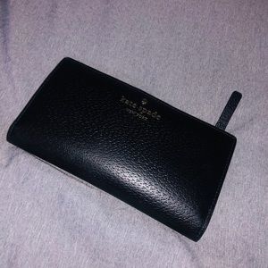 Kate Spade Black & Gold Wallet!